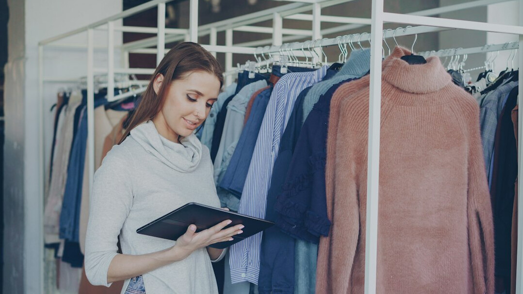 retail store manager review